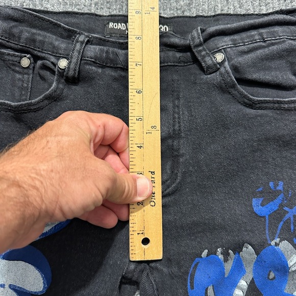 Road Narrows Mens Jeans Size 30 Black Denim Graphic Print Slim Fit Streetwear - Picture 3 of 10